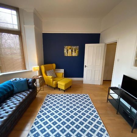 Stylish Apartment With Secure Parking Close To City Chester Exterior photo